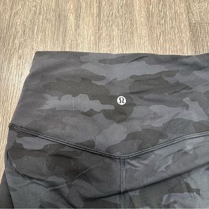 Lululemon Align Black Camo Leggings Sz 4 28 inch